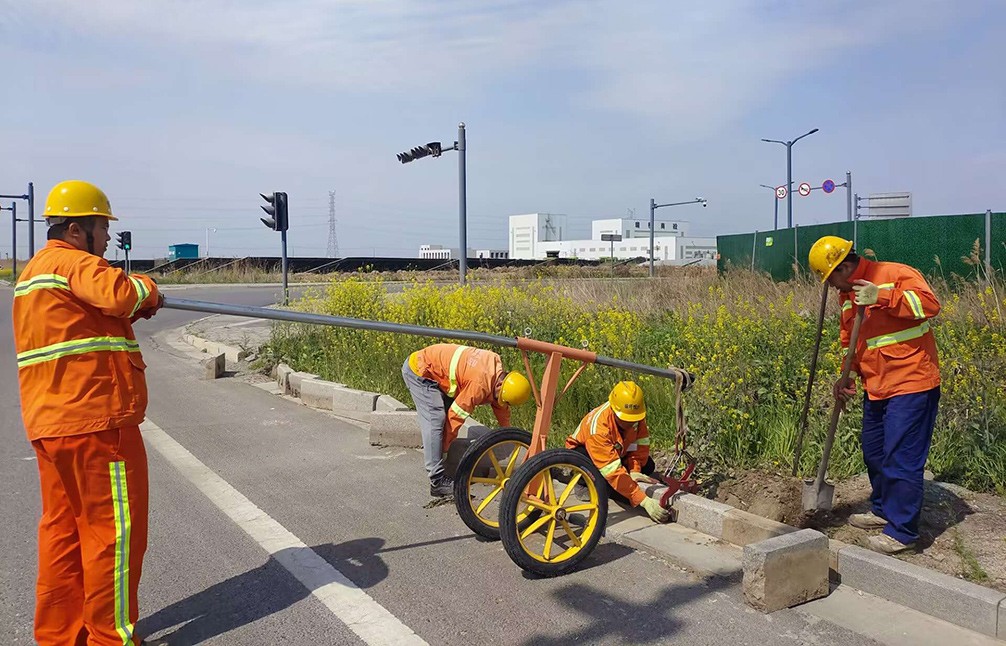 FDFE64846F93910F0DFDD8392D033851